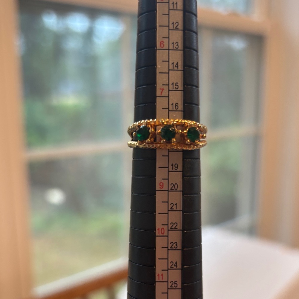 Size 8 Costume Goldtone with 3 Green Stones
